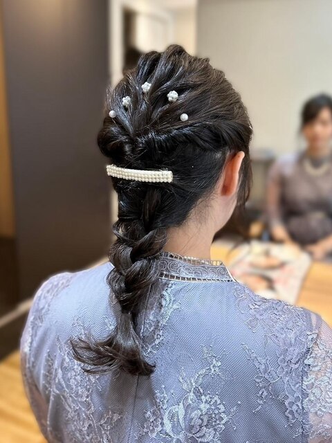 編み下ろし　ヘアアレンジ　お呼ばれヘア　ローポニー