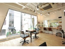 バズ ビー 自由が丘店(BUZZ bee)の雰囲気（ナチュラルな空間BUZZbee自由が丘店でお洒落を楽しみませんか？）