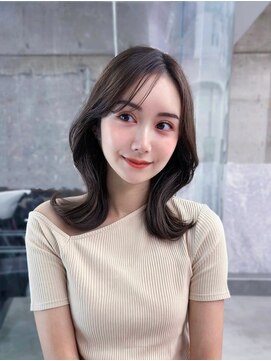 フィヴェント(Fivent) 黒髪韓国小顔レイヤーイメチェン暗めオリーブグレークラゲヘアー