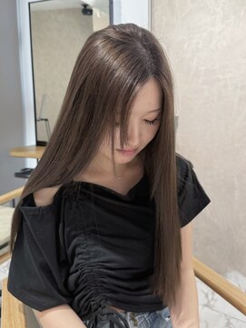 コモダ 神戸三宮(comoda) シアーグレージュ