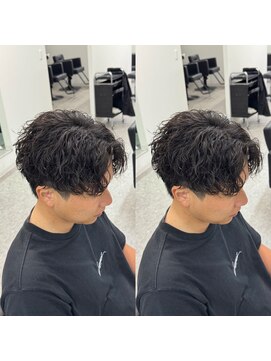 ブライト(BRIGHT) ツイストスパイラルパーマセンターパート