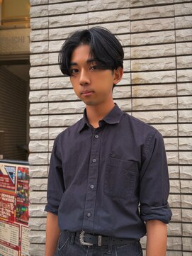 ウム(UMM) 毛流れセンターパート