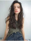 透け感バングのゆるミックスカール