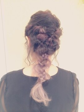 オリーブスバイネオリーブ(Olive's by neolive) お呼ばれアレンジ！