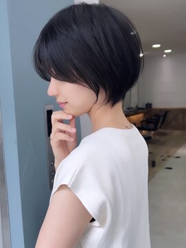 ビュー フクオカ(VIEW FUKUOKA) 美髪にオトナかわいいホワイトグレージュネビージュショートボブ