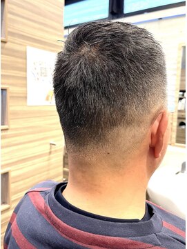 銀座マツナガ 神田店 刈り上げフェードナチュラル横流しビジネススタイル