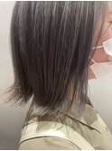 グレーのインナーカラーで大人っぽく