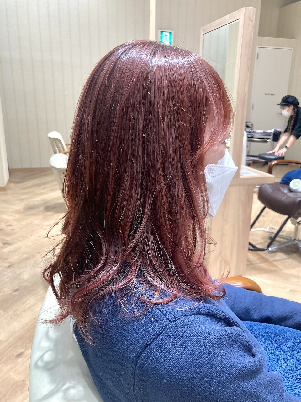 サーモンピンク×ブリーチなし×Aライン×暖色×似合わせ