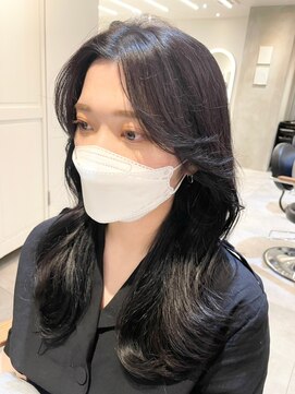 ジーナ セントラル銀座(Zina) フェザーバング＊ワンホンヘア＊センターパート【ZinaCENTRAL】