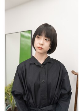 シカ(sica) 黒髪マッシュショートボブ
