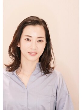 アンベリールフルー(EMBELLIR fleur) クールフェミニンミディアム