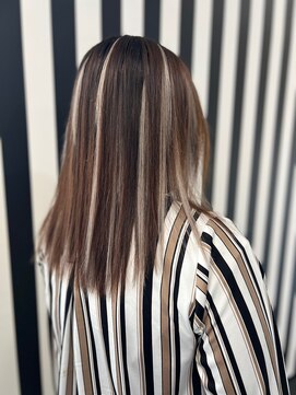 フーバ(FUUBA) エクステでメッシュ入れませんか？