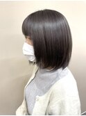 落ち着いているけど透け感の透け感のあるシアーグレージュ