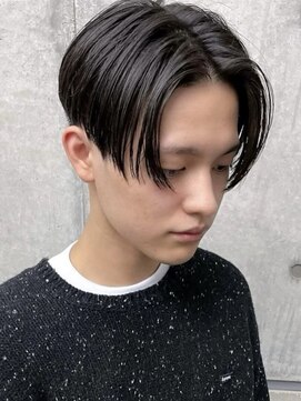 オーシャントーキョー ホワイト 原宿(OCEAN TOKYO WHITE) センターパートハンサムショート