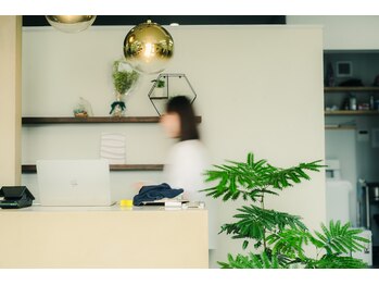 hair make EMMA　姶良店【ヘアメイク　エマ】