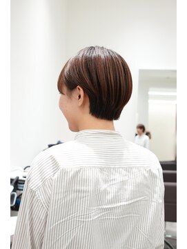エスカーラ 町田(THE ESCALA) マッシュショート前髪長めハンサムショート黒髪ショー ト
