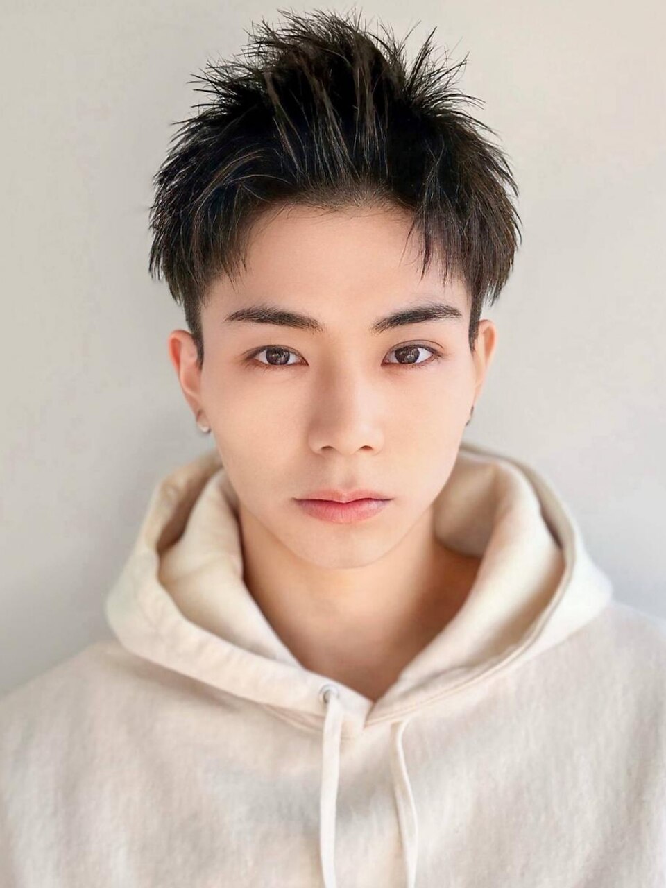 【男性限定クーポン☆】皮脂除去シャンプー+カット\3500