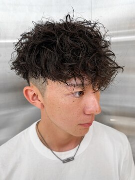 ルーシー 渋谷(LUCEY) スペインカールハイライトスパイラルパーマフェード極道パーマ