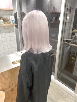 エンネ 新宿(enne) ホワイトカラー/ハイトーンカラー/ボブ/髪質改善/縮毛矯正/新宿