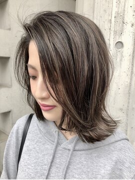 リバレッジ 広尾(Leverage) 大人の外ハネグレージュハイライト