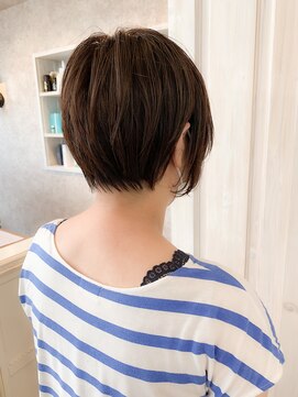 キャアリー(Caary) 福山市　丸みエアリーショートボブなら人気キャアリーcaary