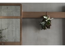 シンプル☆木とコンクリートの店内