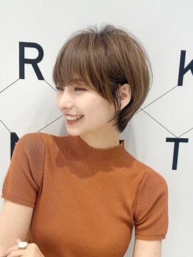 ハルキミナト ジャパン ヨコハマ(HARUKI MINATO japan YOKOHAMA) レイヤー丸みショート20代30代40代50代オリーブグレージュ