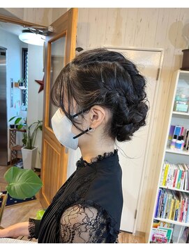 ハウオリ ヘアーワークス(Hauoli hair works) 編み編みまとめヘア