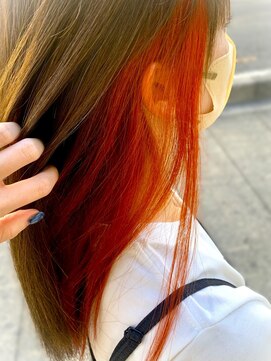 アズールサン 草加西口店(azule-sun) インナーカラー,イヤリングカラー,レッド,ツヤ髪スタイル/草加駅