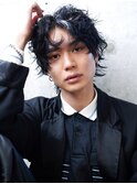 くせ毛風無造作スパイラル　ヌケ感マッシュウルフ2