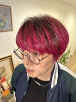 モクベル(mokbell)&nbsp;さらツヤビビッドヘアカラーショートヘアースタイル