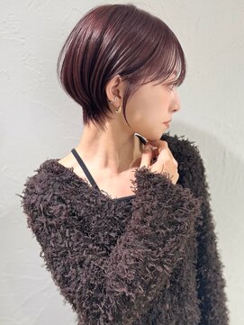 アンド ストーリーズ(&STORIES) 前髪あり耳掛け丸みくびれショートボブ20代30代40代50代（蘭）