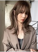 美髪エアリーロングピンクブラウン切りっぱなしボブハイライト