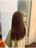 ピンクベージュ