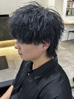 ヒュイル バイ ニアウ(Hwyl by Niau) メンズマッシュパーマニュアンスパーマスパイラルパーマ刈り上げ