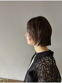 パラパラっとさせたボブレイヤースタイル