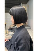 暗髪＊ぱつっとボブ