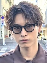 フィフス(fifth)&nbsp;原宿縦落ちツイストスパイラルパーマセンターパートウルフカット