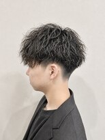フラグス(FLAGS)&nbsp;メンズカット×ツイストスパイラルパーマ×ツーブロ×マッシュ