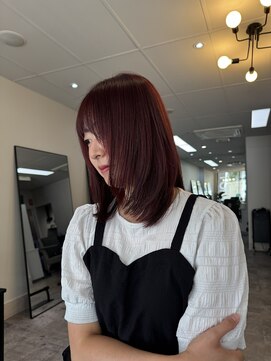 イロ バイ マグ(IRO by Mag) 夏カラー☆透明感ワインレッド×くびれミディで大人可愛い美髪に