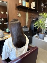 アオイ(Aoi)&nbsp;癖でお悩みの中学生☆酸性ストレートでロングも自然な艶髪に♪