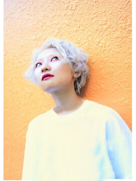 ジーンジャパン(GENE japan) ホワイトカラー♪