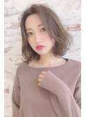 前髪長めのまとまるボブスタイル