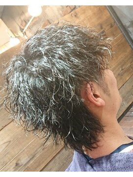 クロスヘアー(KROS HAIR) ウルフツイスト