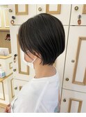 顔まわりスッキリめのショートボブ