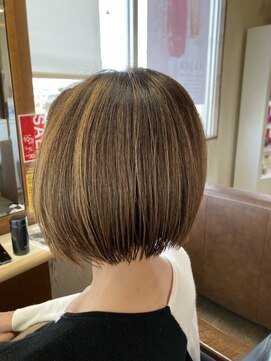 トップヘアー 中庄店(TOP HAIR fuapua) ツヤサラボブ