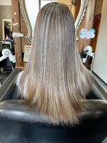 ヌーベルヴァーグ(Nouvelle Vague)&nbsp;ハイライトグレージュカラー