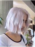 切りっぱなしボブ×ホワイト