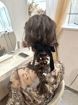ミラ(Mila) ベロアリボンとの組み合わせがかわいい＊人気No.1あみおろしヘア
