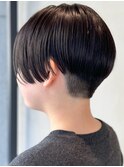 丸みショート センター分け 前髪なし 前下がり 刈り上げ